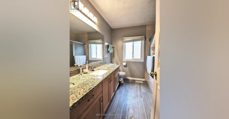 229 Featherstone Crescent, Kitchener, ON, N2R 1Z3 - 2
