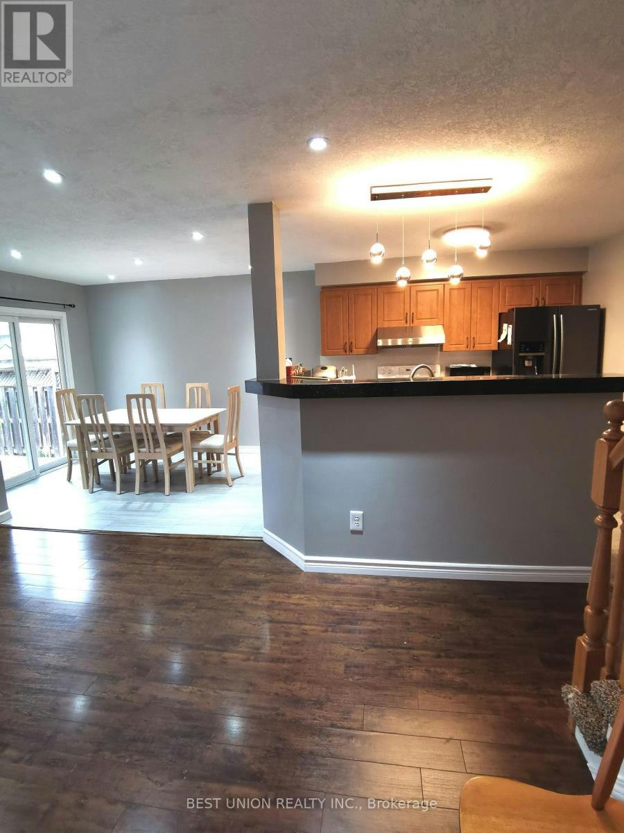 229 Featherstone Crescent, Kitchener, ON, N2R 1Z3 - 10
