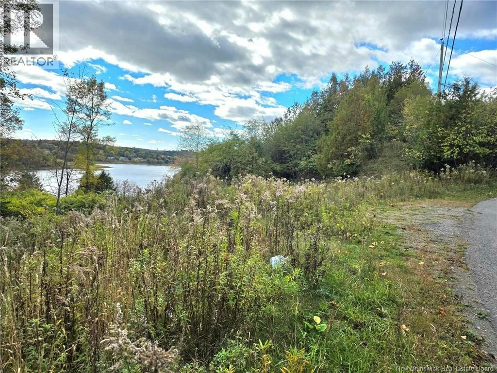 372 Highland Road, Saint John, NB, E2K 1R1