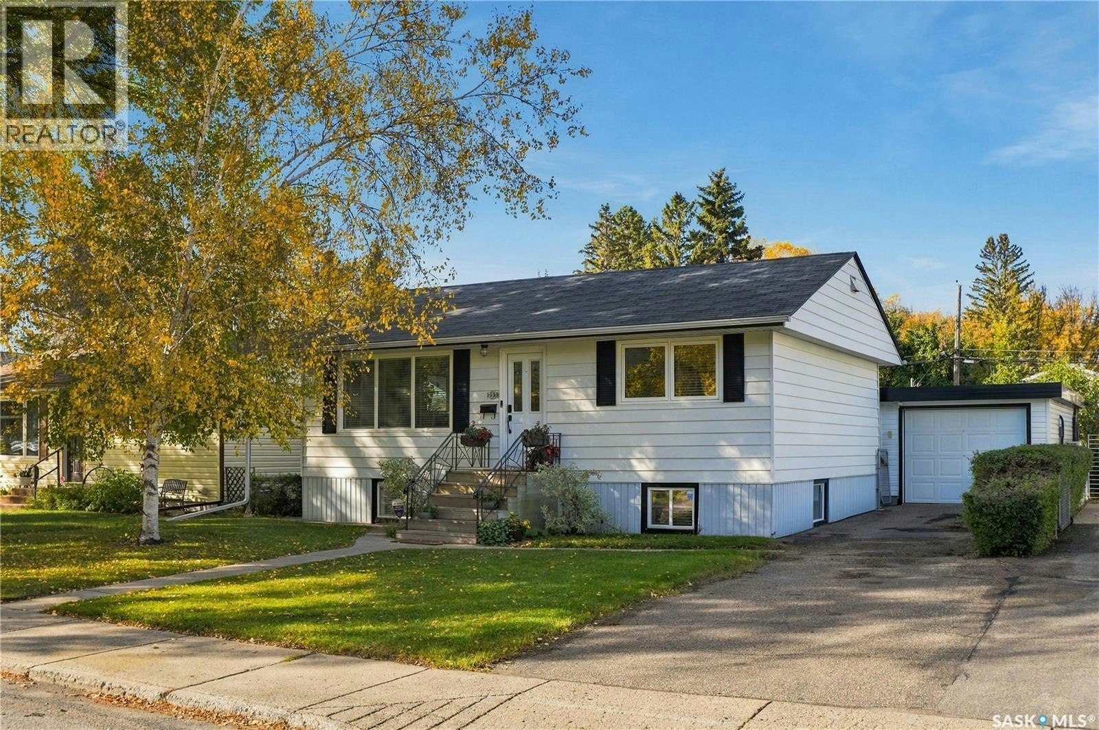 1333 M Avenue S, Saskatoon, SK, S7M 2R4
