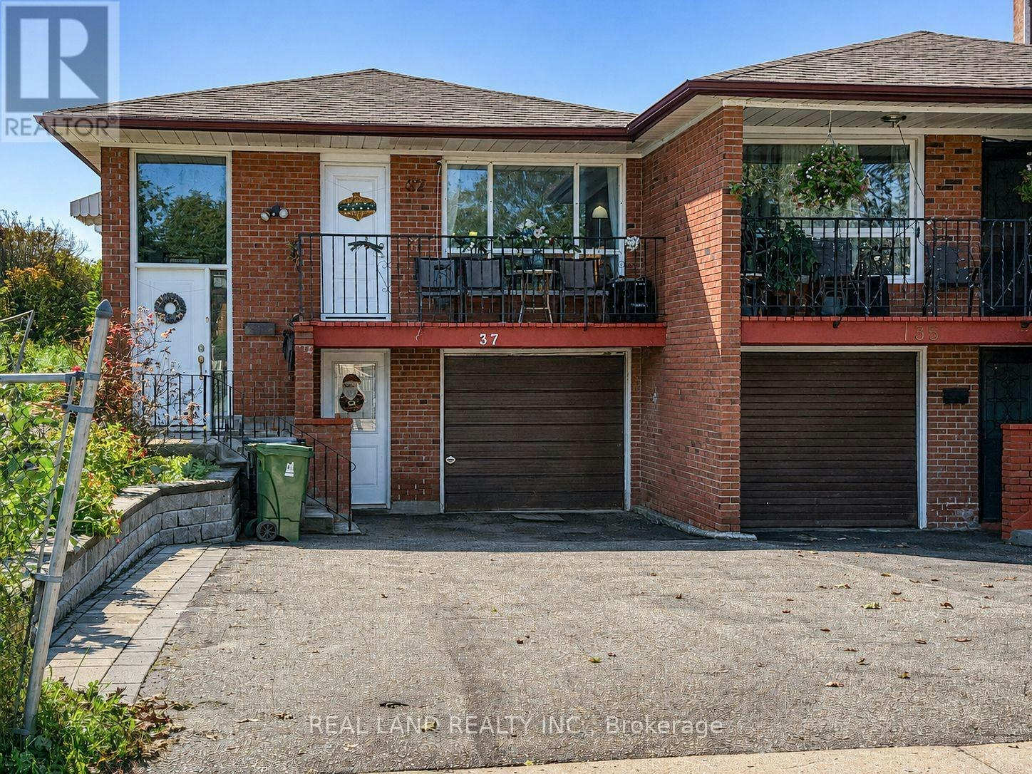 37 Pawnee Avenue, Toronto, ON, M2H 3C6