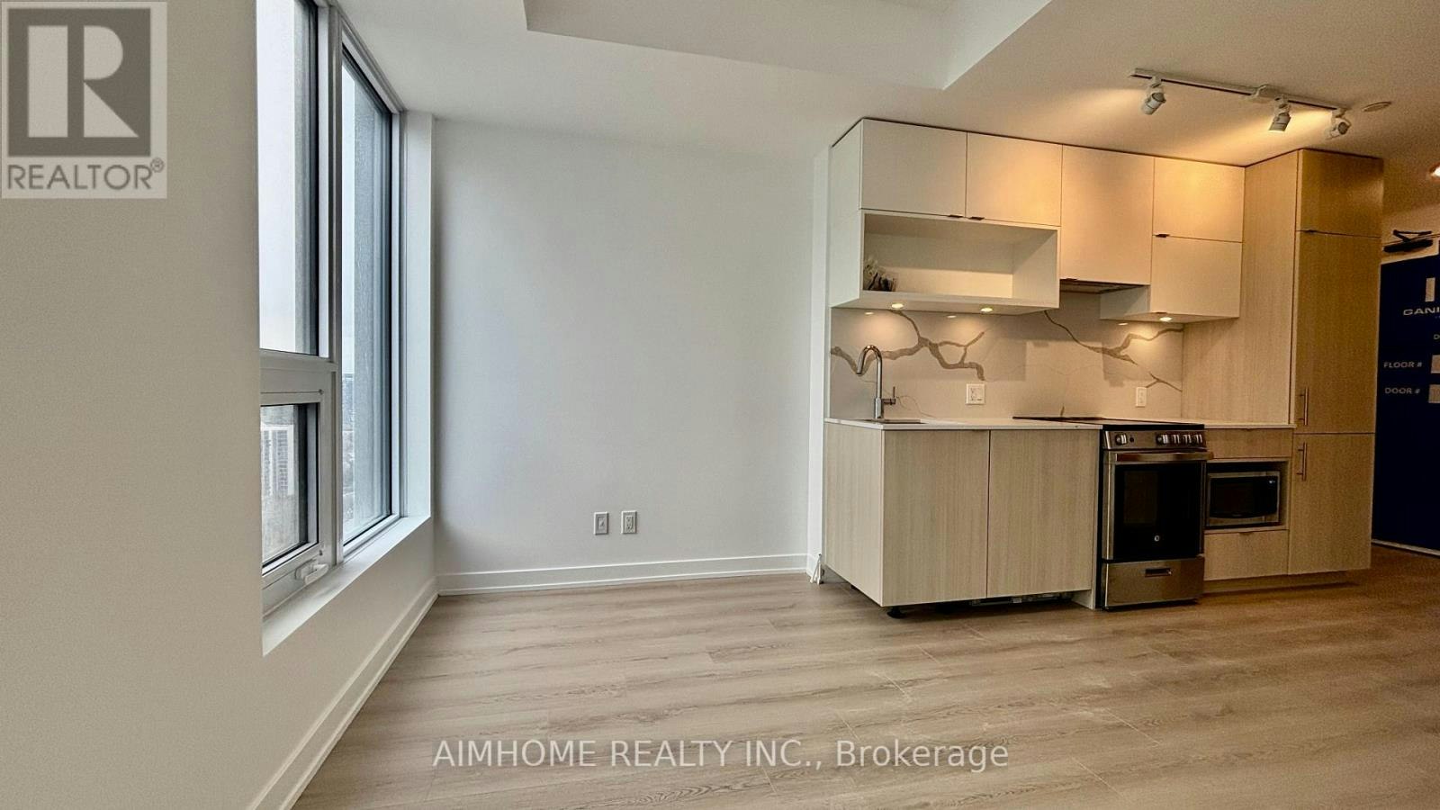 3011-100 Queen Street E, Toronto, ON, M5C 0B5 - 7