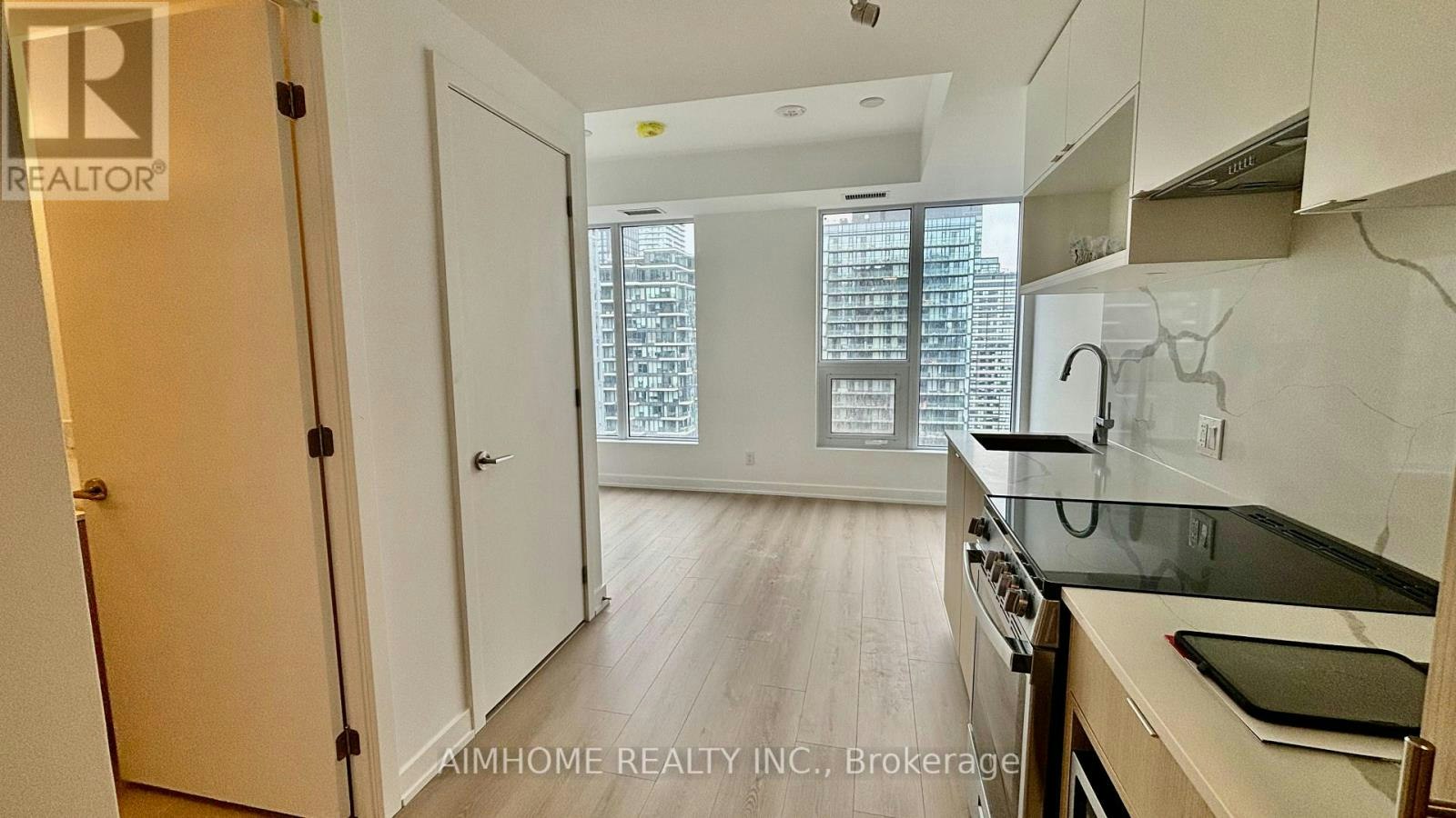 3011-100 Queen Street E, Toronto, ON, M5C 0B5 - 4