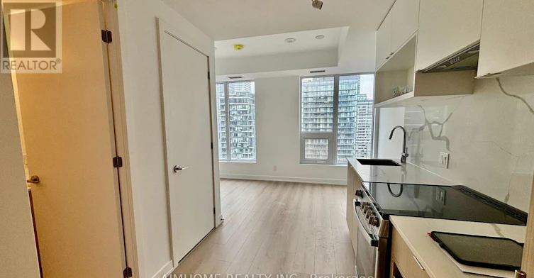 3011-100 Queen Street E, Toronto, ON, M5C 0B5 - 4