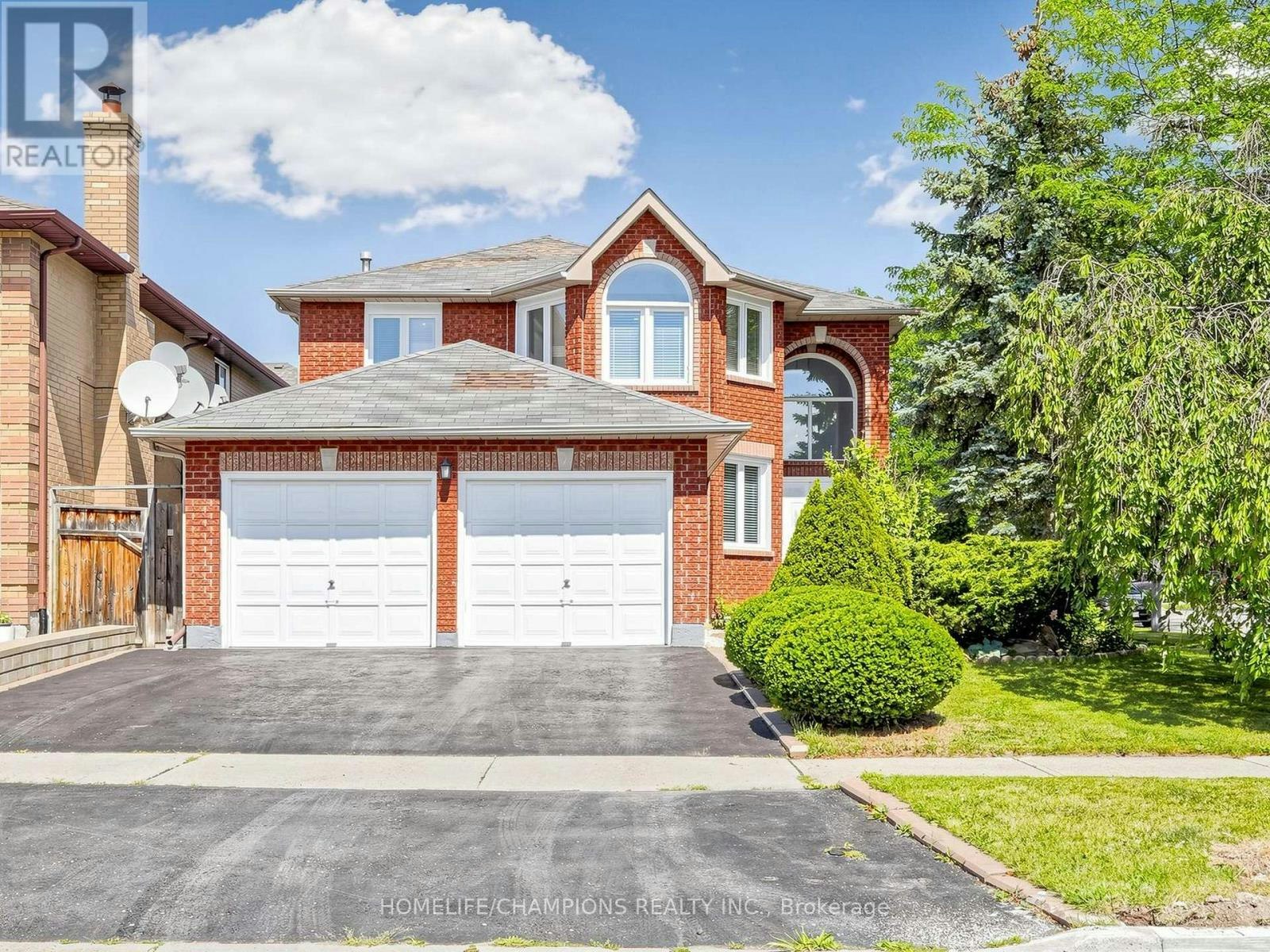 1622 Sandhurst Crescent, Pickering, ON, L1V 6R5
