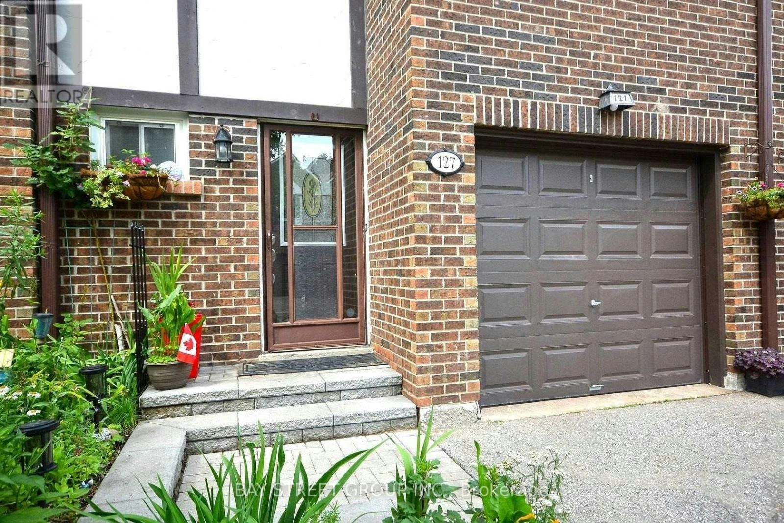 127-2120 Rathburn Road E, Mississauga, ON, L4W 2S8 - 2
