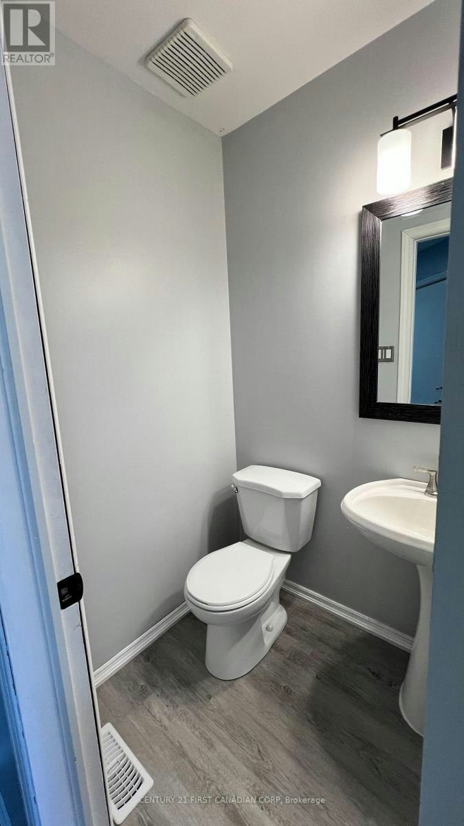 61-1199 Hamilton Road, London, ON, N5W 5Z9 4