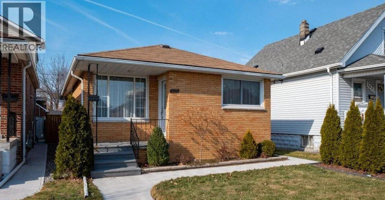 1635 Elsmere, Windsor, ON, N8X 4H5 - 2