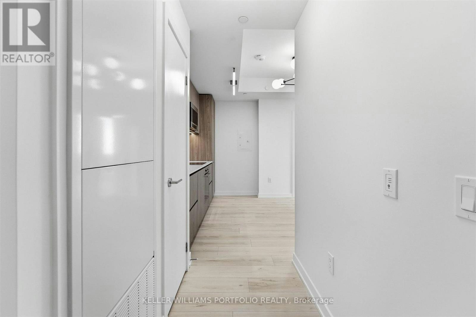 3412-110 Broadway Avenue, Toronto, ON, M4P 1V7 - 5