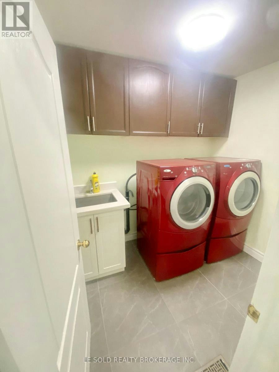 UPPER-2 Chipwood Crescent, Toronto, ON, M2J 3X7 - 10