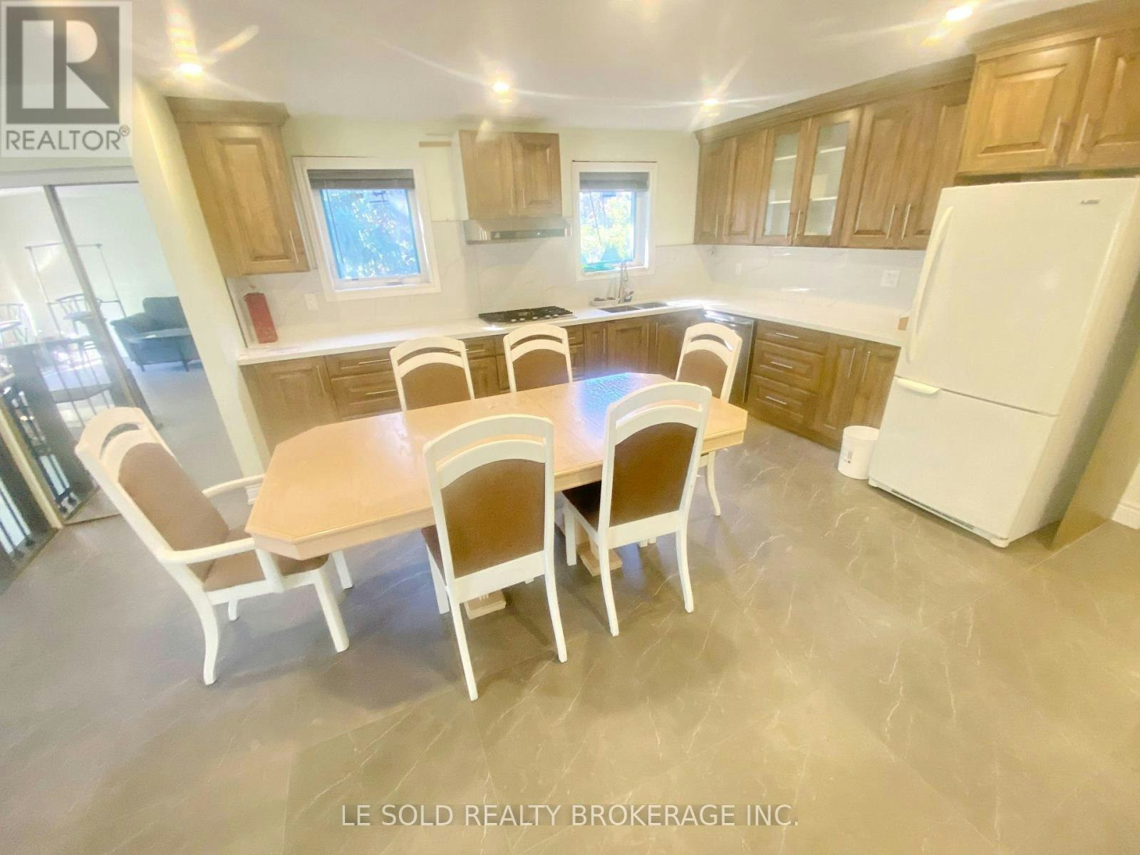 UPPER-2 Chipwood Crescent, Toronto, ON, M2J 3X7 - 6