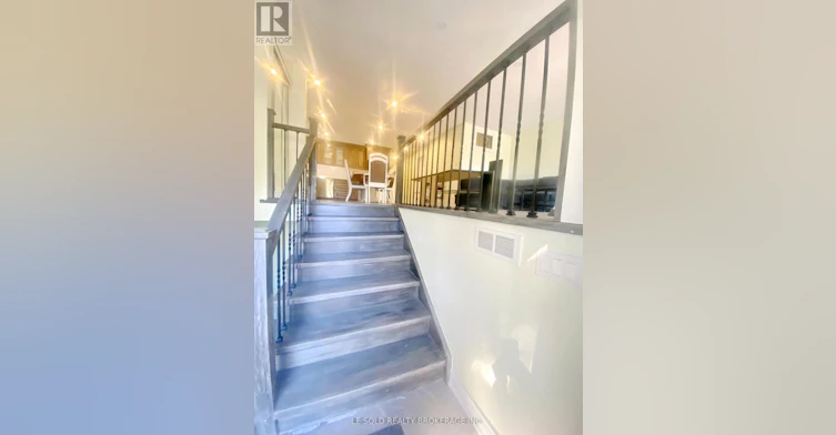 UPPER-2 Chipwood Crescent, Toronto, ON, M2J 3X7 - 3
