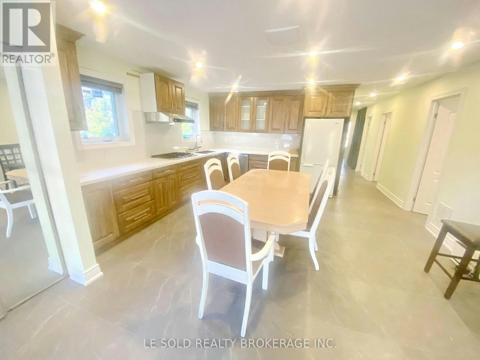 UPPER-2 Chipwood Crescent, Toronto, ON, M2J 3X7 - 5
