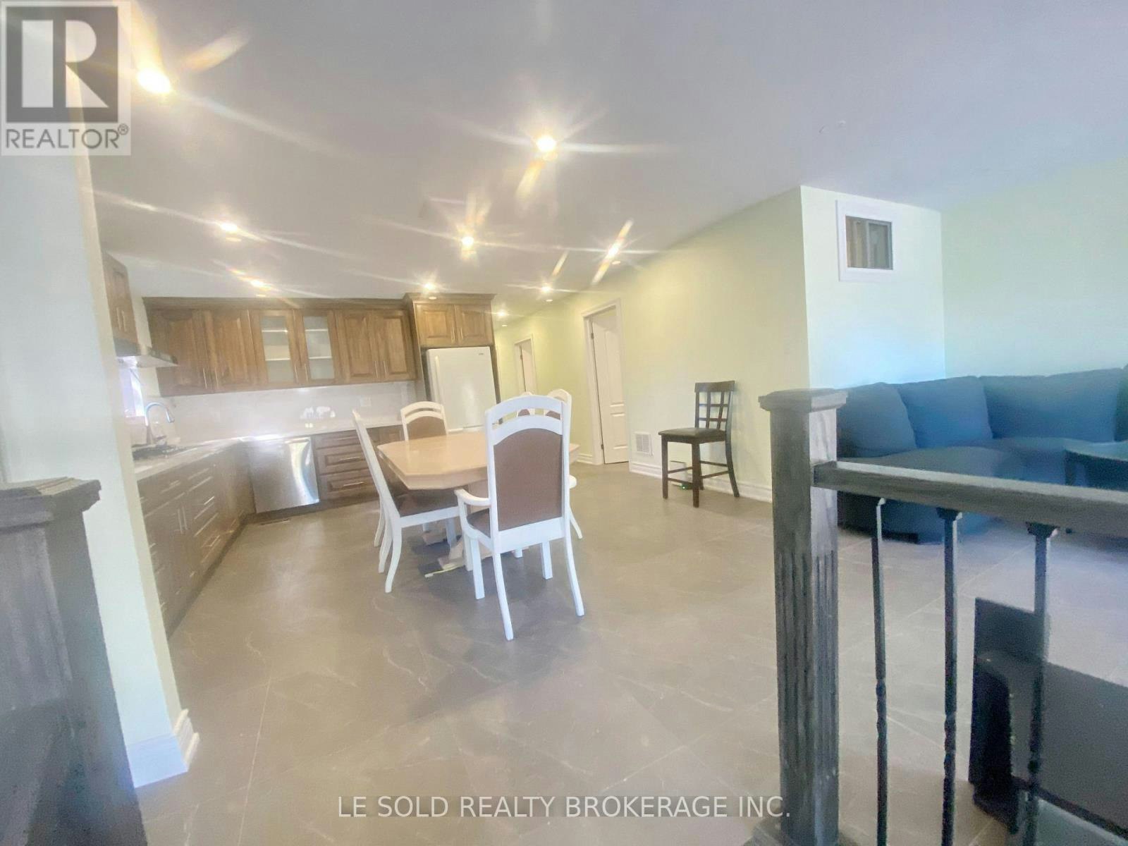 UPPER-2 Chipwood Crescent, Toronto, ON, M2J 3X7 - 4