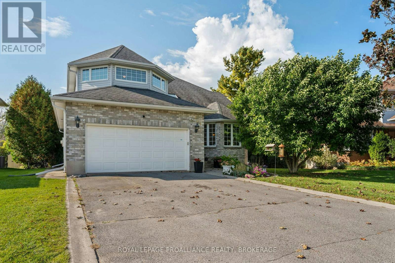 605 Fernmoor Drive, Kingston, ON, K7M 8K5