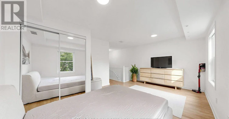 2-76 Munro Street, Toronto, ON, M4M 2S9 - 24