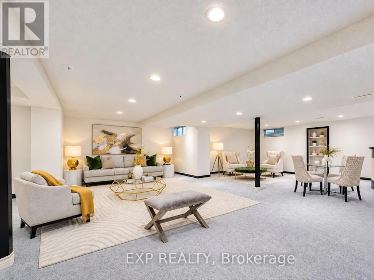 2 Shallmar Gardens, Richmond Hill, ON, L4B 3G4 - 34