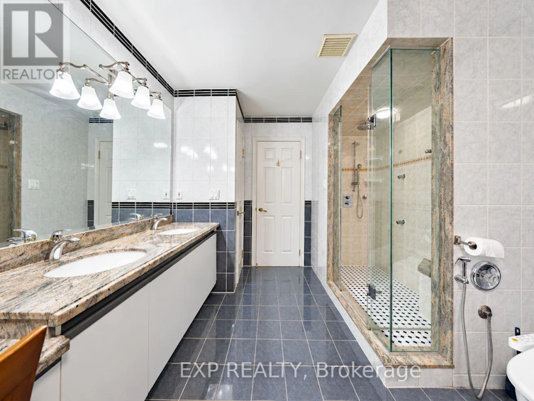 2 Shallmar Gardens, Richmond Hill, ON, L4B 3G4 - 26