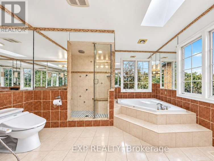 2 Shallmar Gardens, Richmond Hill, ON, L4B 3G4 - 24