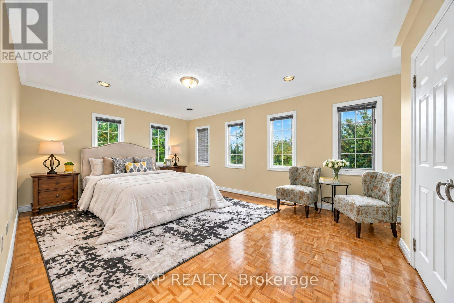 2 Shallmar Gardens, Richmond Hill, ON, L4B 3G4 - 27