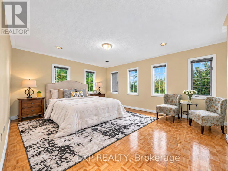 2 Shallmar Gardens, Richmond Hill, ON, L4B 3G4 - 27