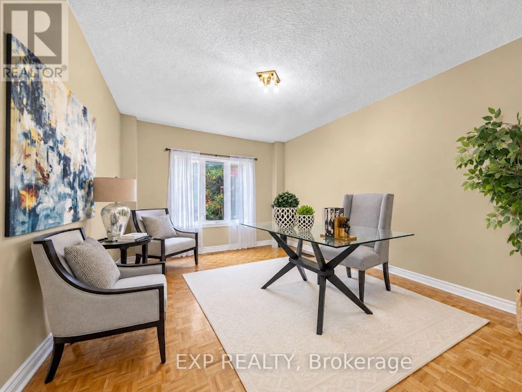2 Shallmar Gardens, Richmond Hill, ON, L4B 3G4 - 20