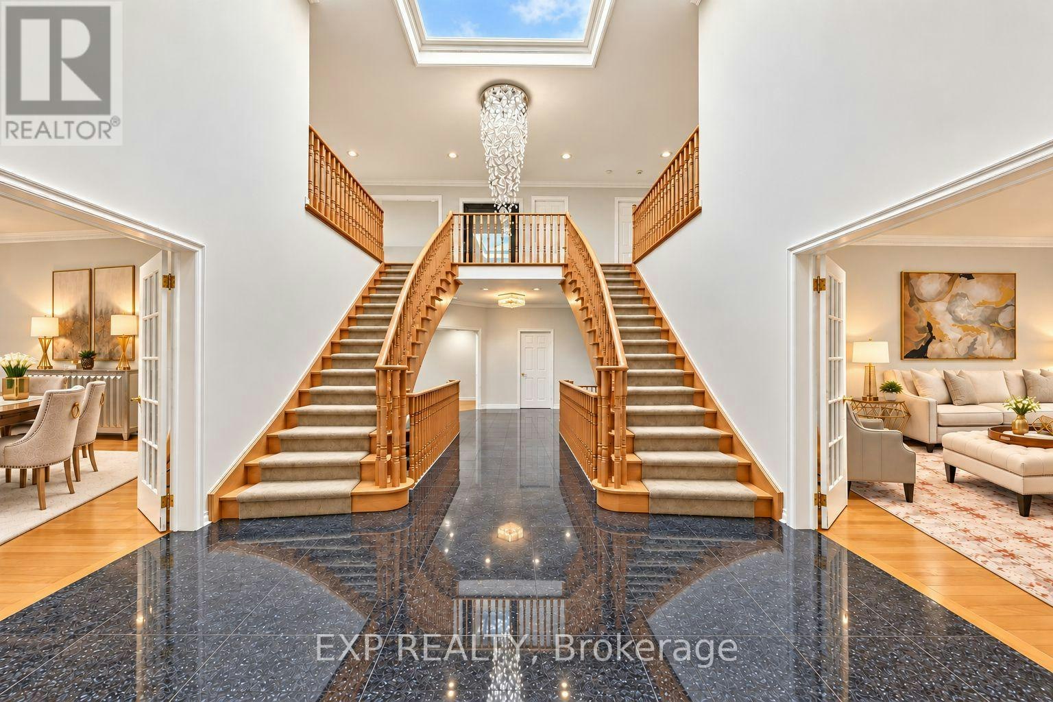2 Shallmar Gardens, Richmond Hill, ON, L4B 3G4 - 4