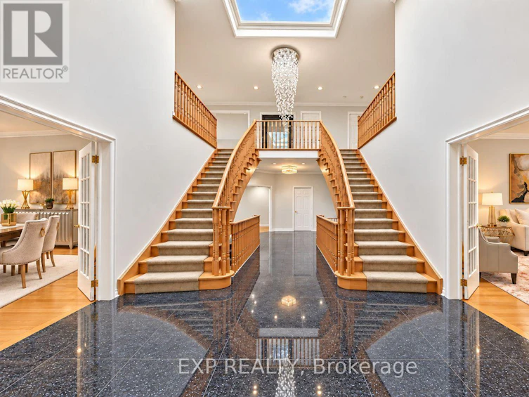 2 Shallmar Gardens, Richmond Hill, ON, L4B 3G4 - 4