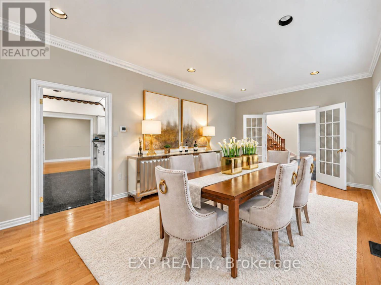 2 Shallmar Gardens, Richmond Hill, ON, L4B 3G4 - 8
