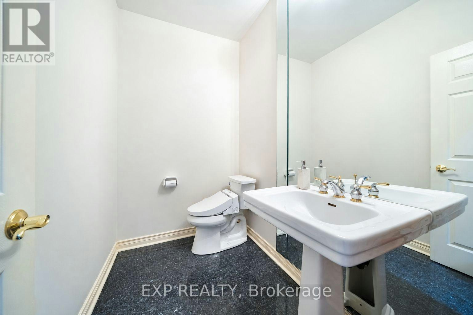 2 Shallmar Gardens, Richmond Hill, ON, L4B 3G4 - 19