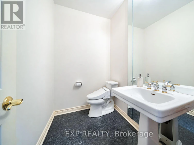2 Shallmar Gardens, Richmond Hill, ON, L4B 3G4 - 19