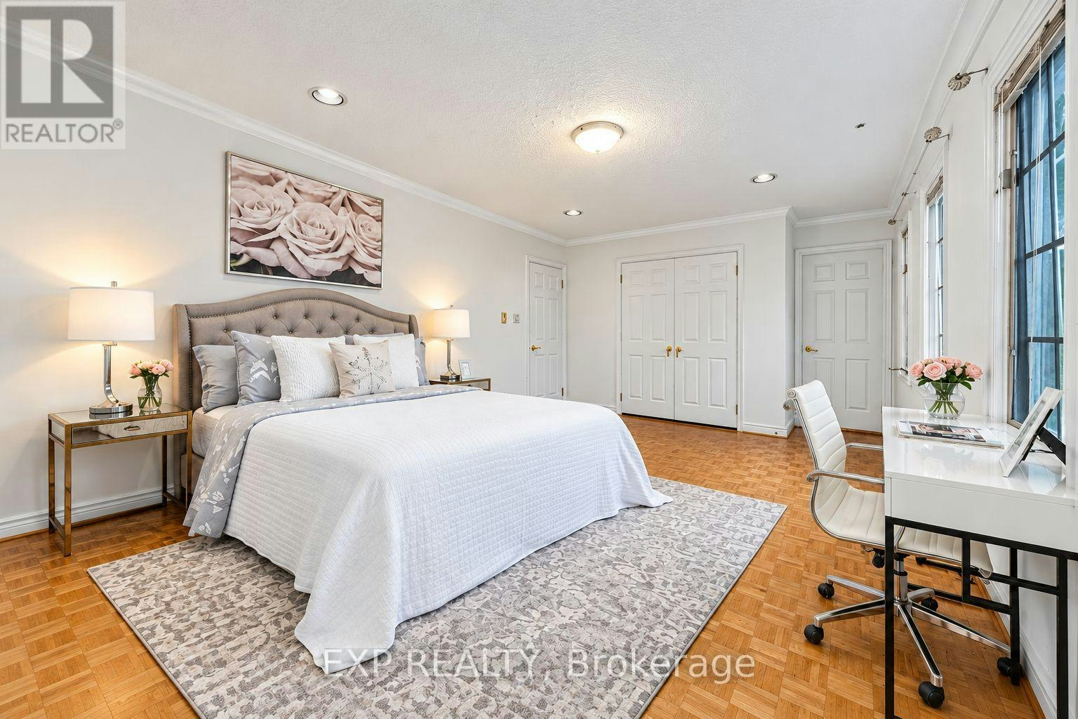 2 Shallmar Gardens, Richmond Hill, ON, L4B 3G4 - 32