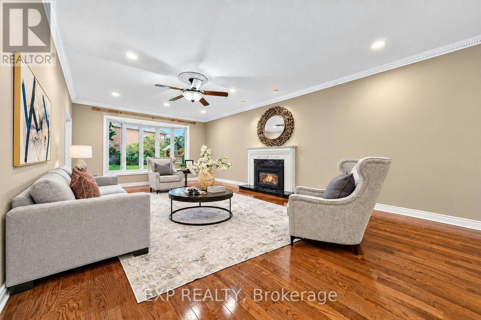 2 Shallmar Gardens, Richmond Hill, ON, L4B 3G4 - 13