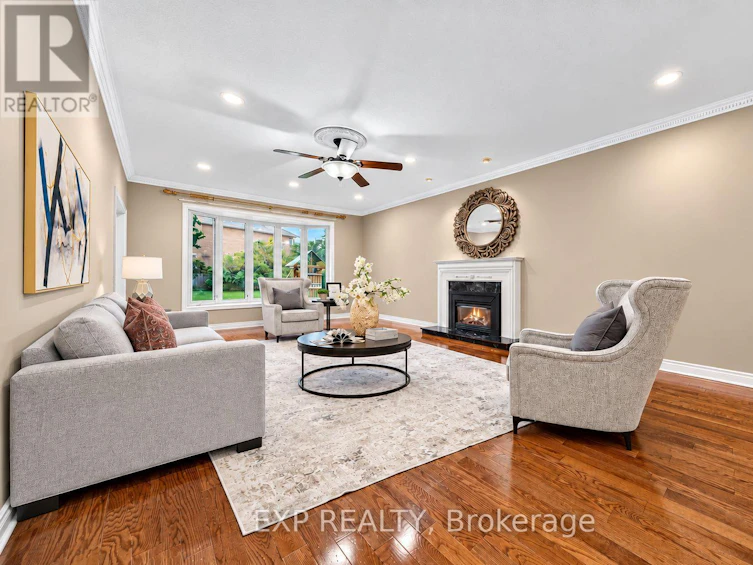 2 Shallmar Gardens, Richmond Hill, ON, L4B 3G4 - 13