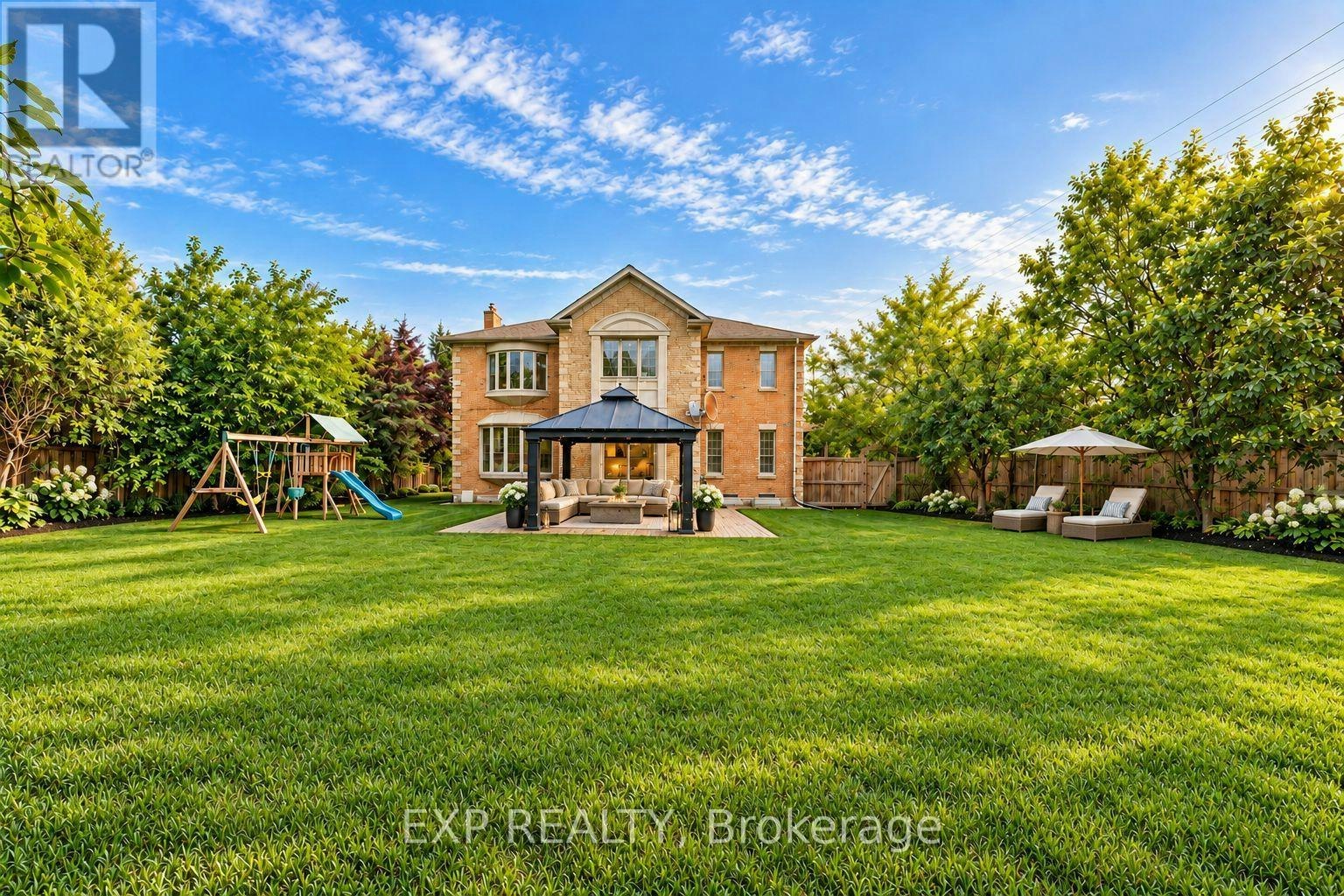 2 Shallmar Gardens, Richmond Hill, ON, L4B 3G4 - 37