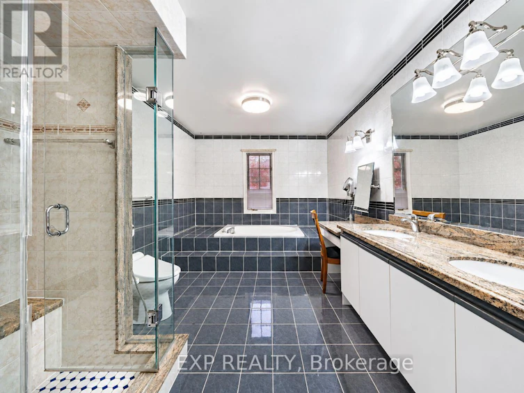 2 Shallmar Gardens, Richmond Hill, ON, L4B 3G4 - 25