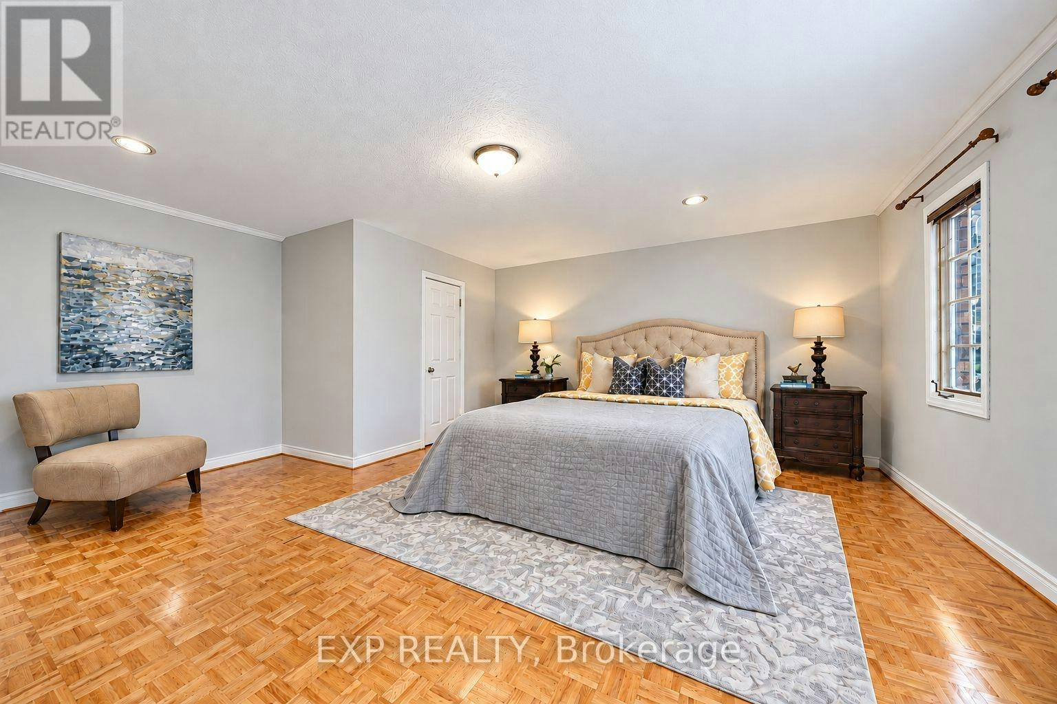 2 Shallmar Gardens, Richmond Hill, ON, L4B 3G4 - 30