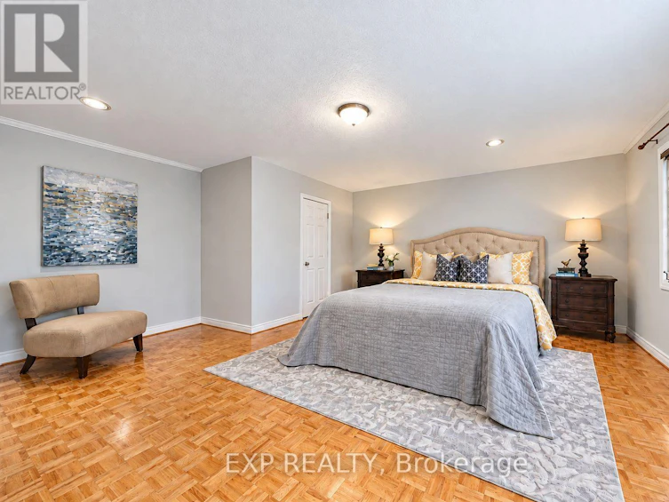 2 Shallmar Gardens, Richmond Hill, ON, L4B 3G4 - 30