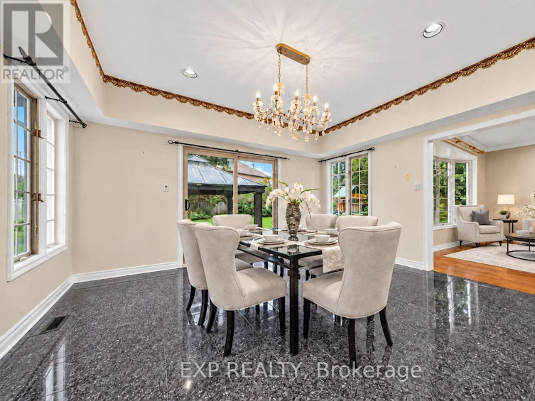 2 Shallmar Gardens, Richmond Hill, ON, L4B 3G4 - 15