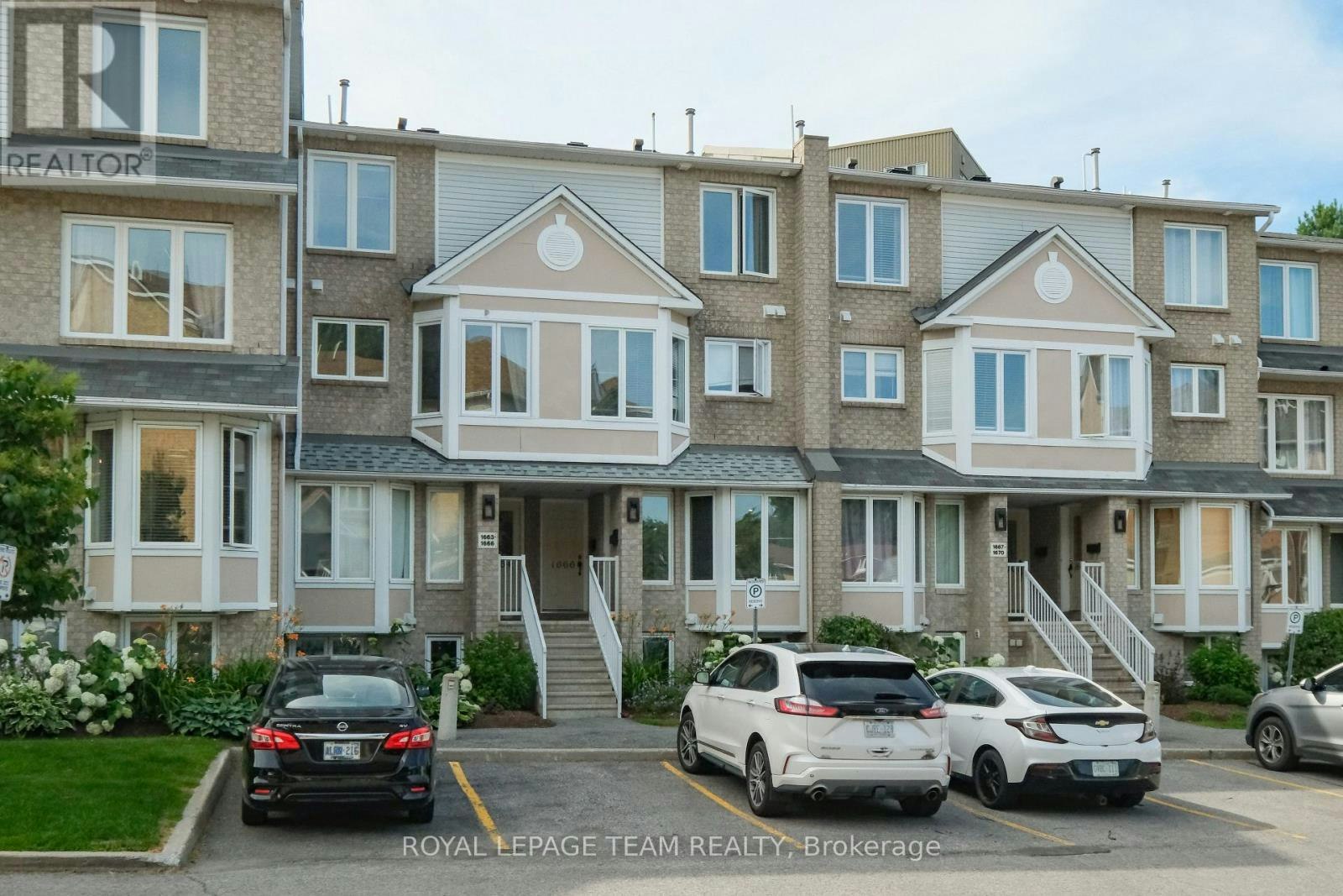 1665 Locksley Lane, Ottawa, ON, K1J 1B6 - 3