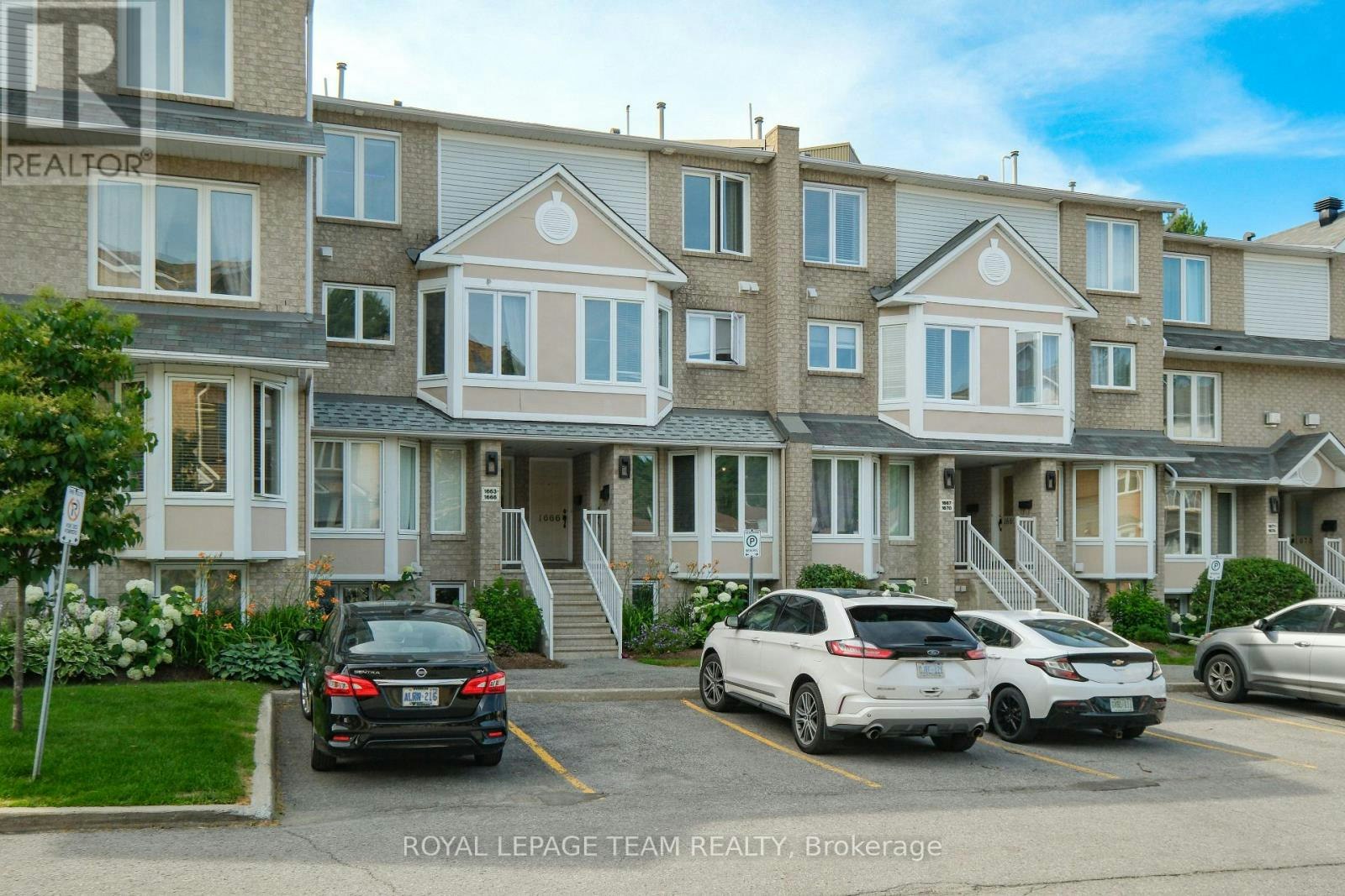 1665 Locksley Lane, Ottawa, ON, K1J 1B6