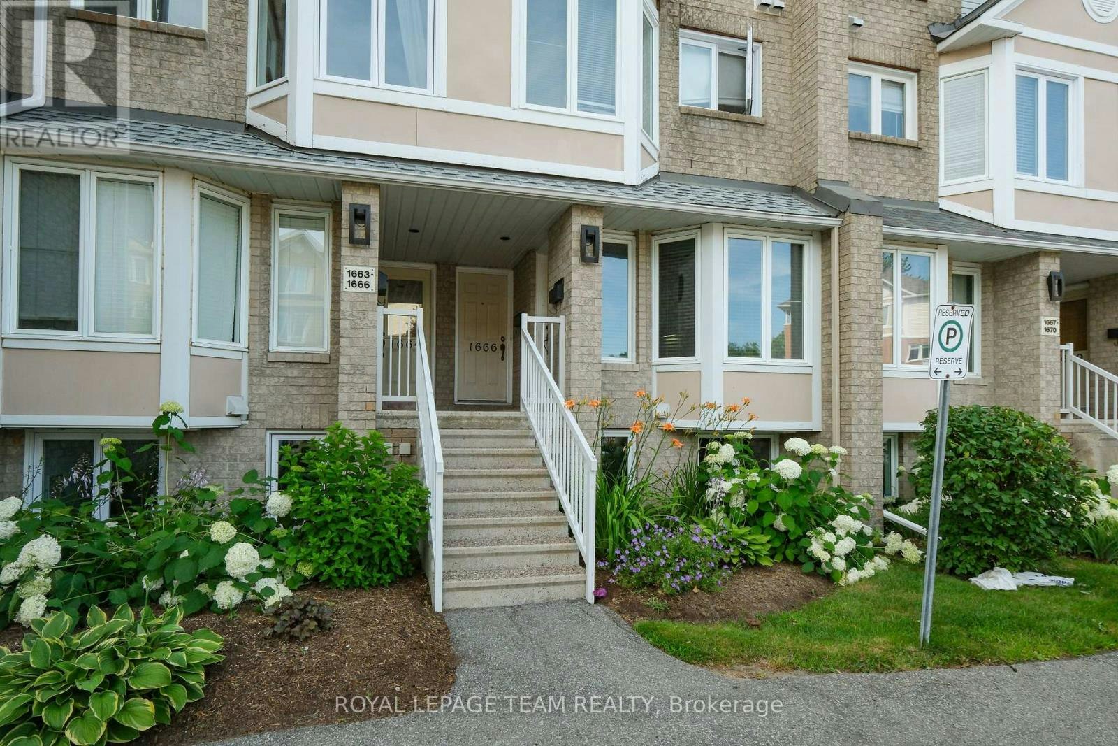 1665 Locksley Lane, Ottawa, ON, K1J 1B6 - 4