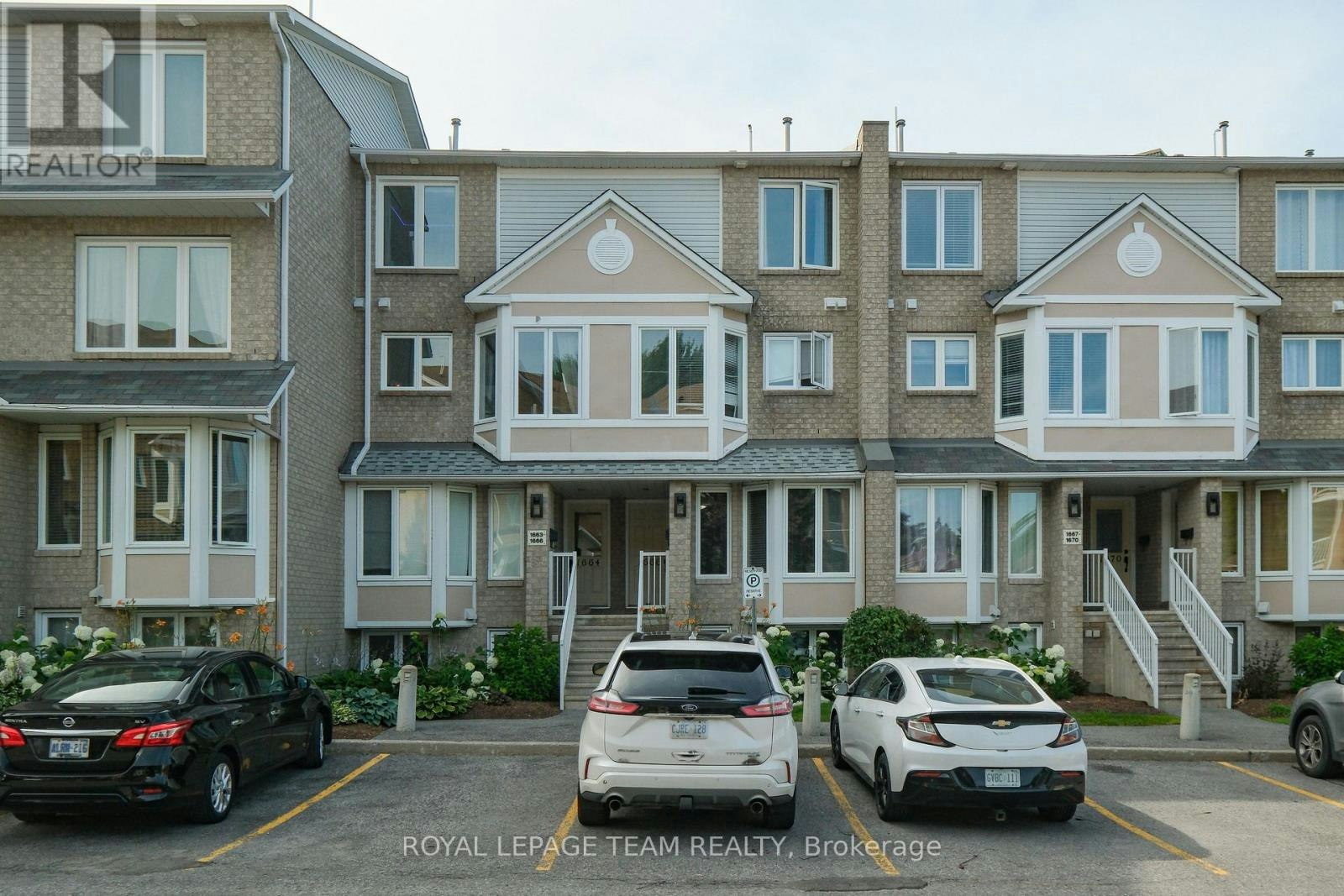 1665 Locksley Lane, Ottawa, ON, K1J 1B6 - 2