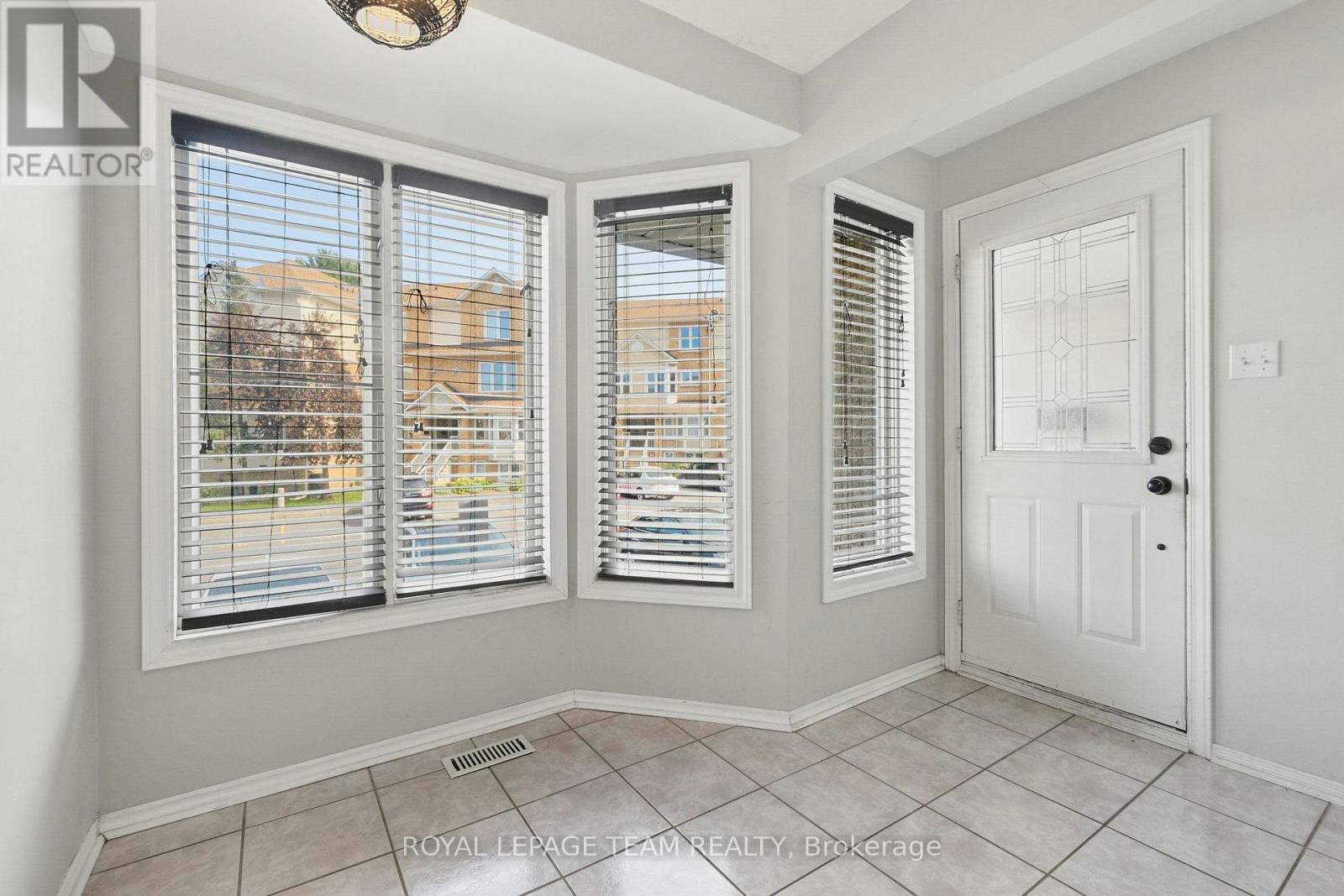 1665 Locksley Lane, Ottawa, ON, K1J 1B6 - 8