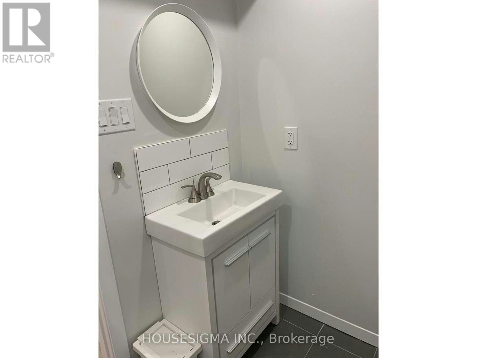 529 Runnymede Road, Toronto, ON, M6S 2Z8 - 9