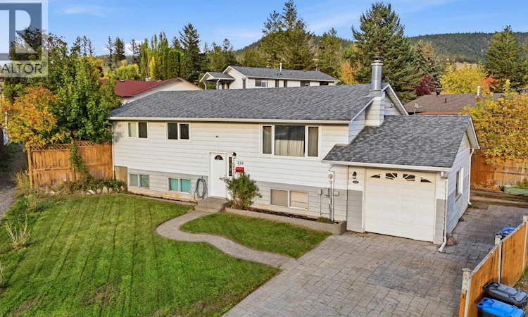 220 Cornwall Crescent
