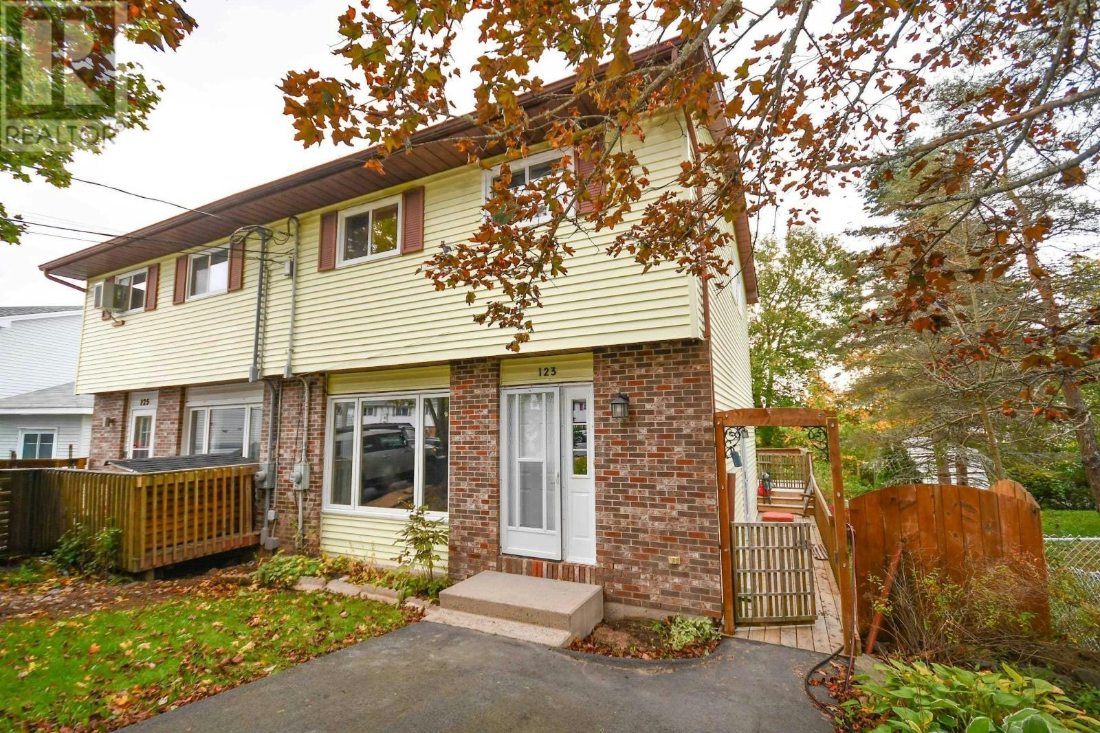 123 Gloria Court, Lower Sackville, NS, B4E 1Y1
