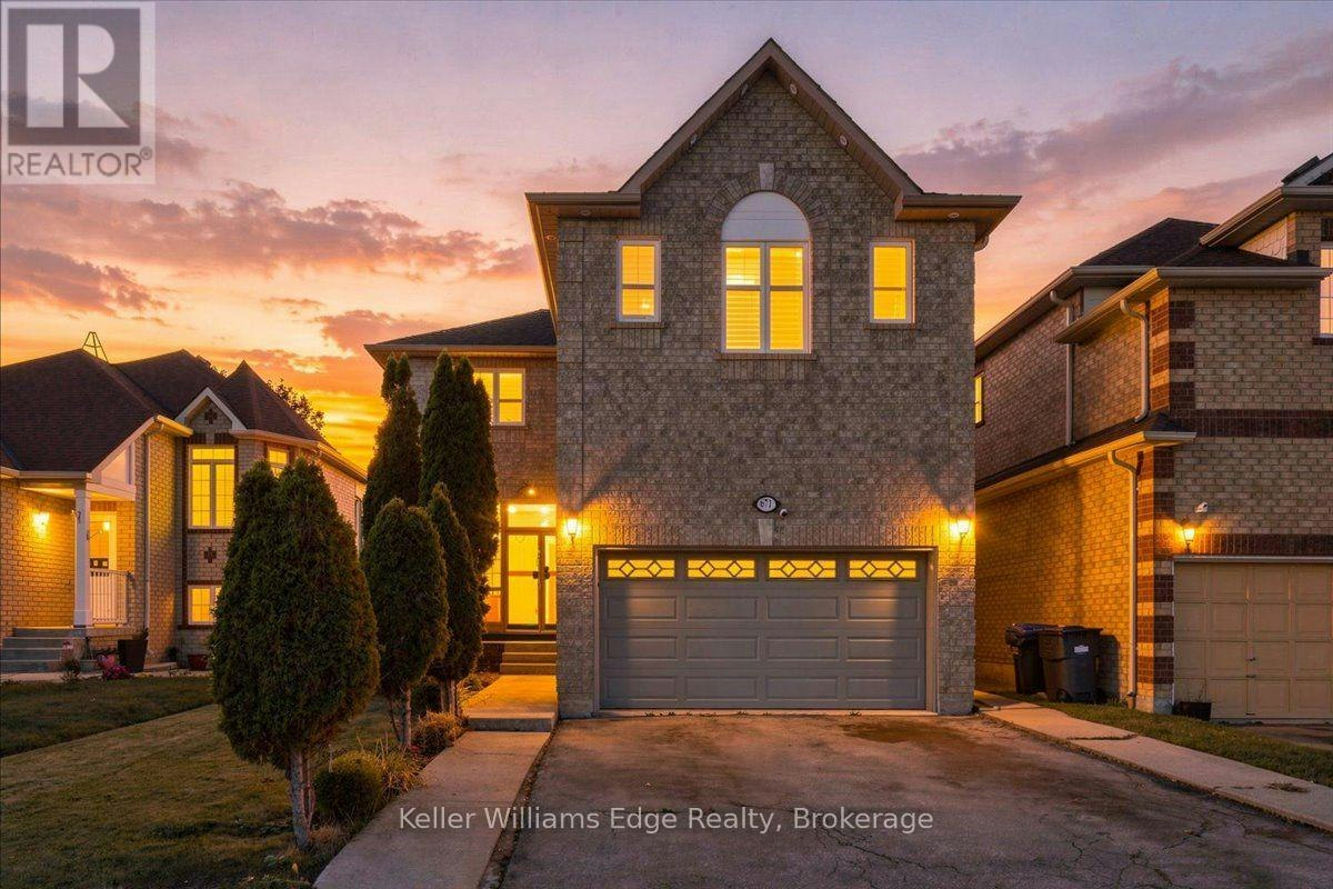 671 Twain Avenue, Mississauga, ON, L5W 1K7