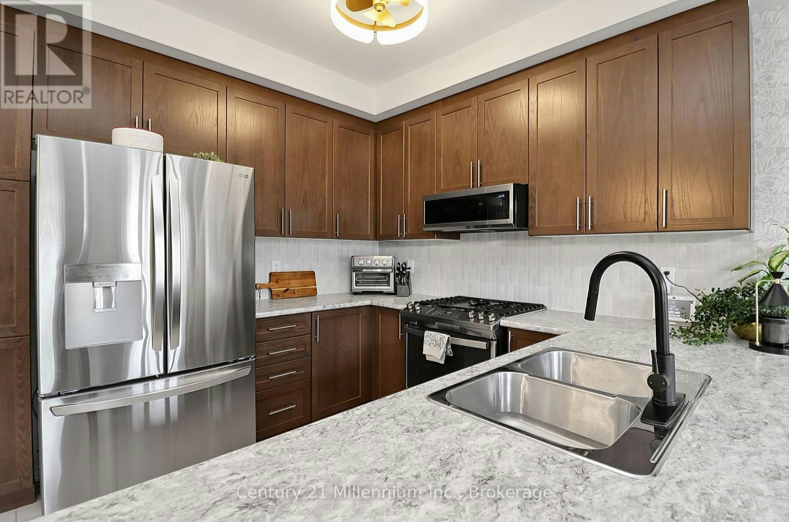 25 Kirby Avenue, Collingwood, ON, L9Y 3W8 - 14