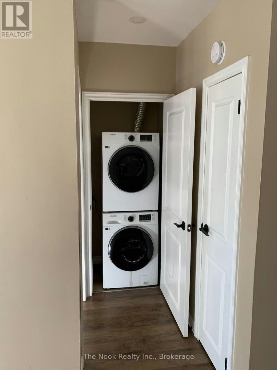 UPPER-210 Dovedale Drive, Whitby, ON, L1N 1Z6 5